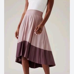 Athleta Swing Forward Pleated Skirt.